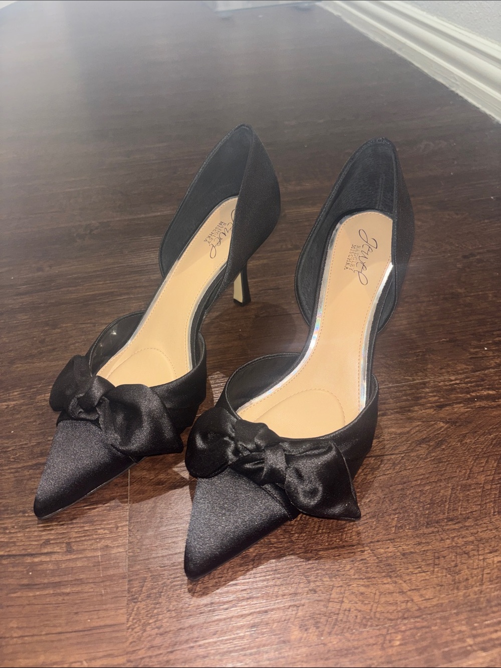 Jewel Badgley Mischka Black Satin Pointed-Toe Bow D'Orsay Pumps